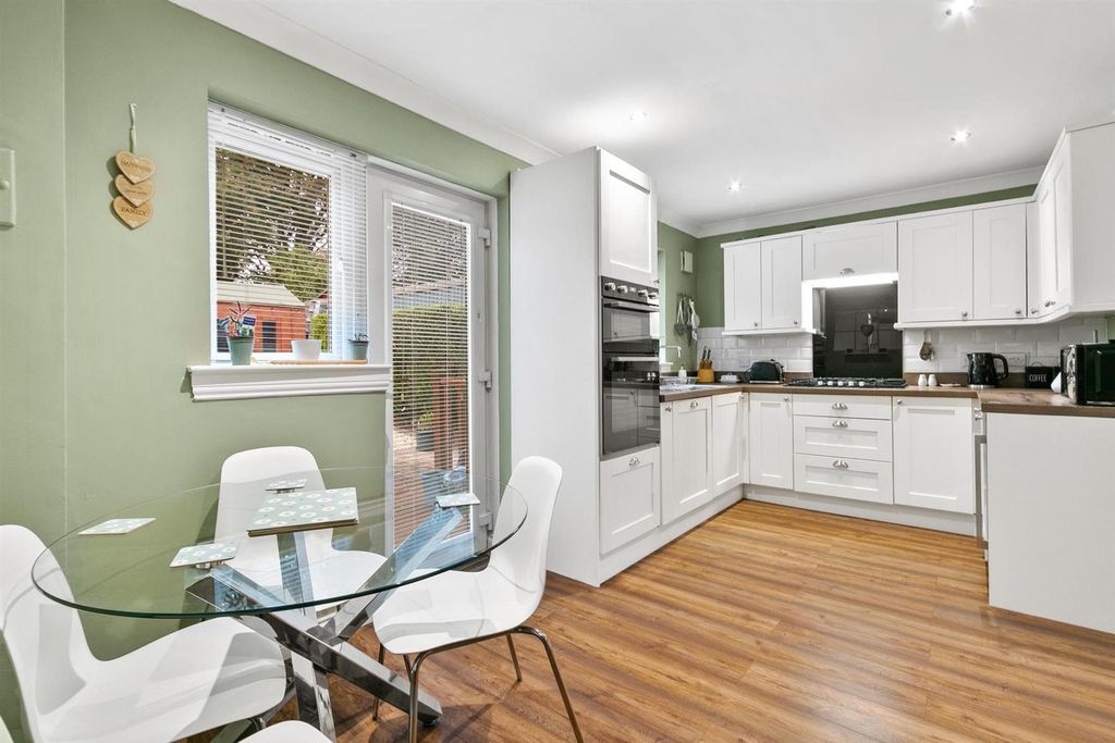 Property photo 3 of 30