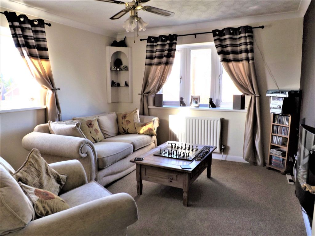Property photo 3 of 12