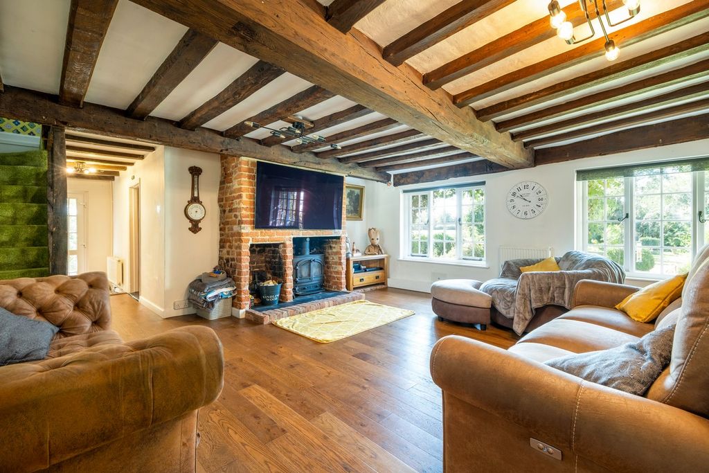 Property photo 3 of 28 Lime Tree Cottage-9