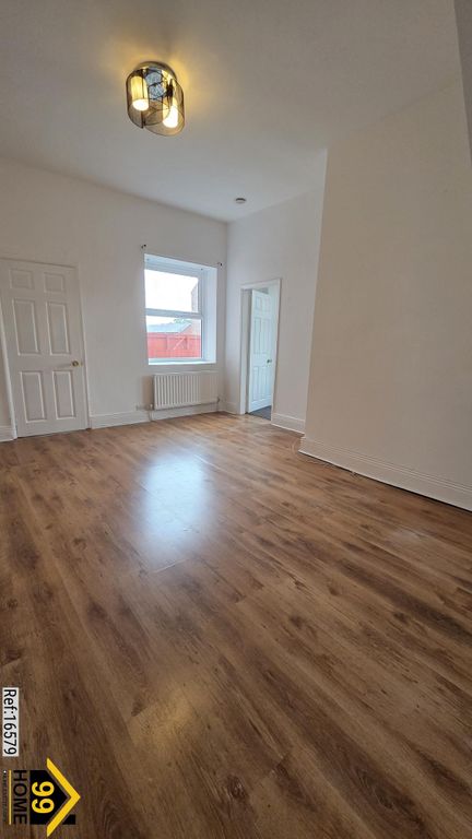 Property photo 2 of 8 Photo 1