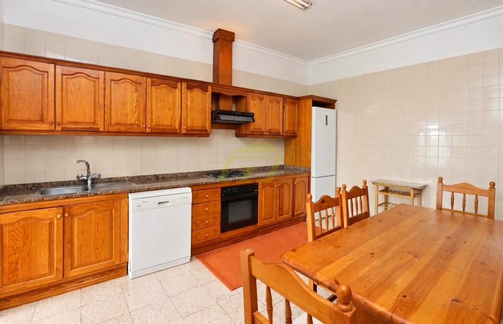 Property photo 3 of 29
