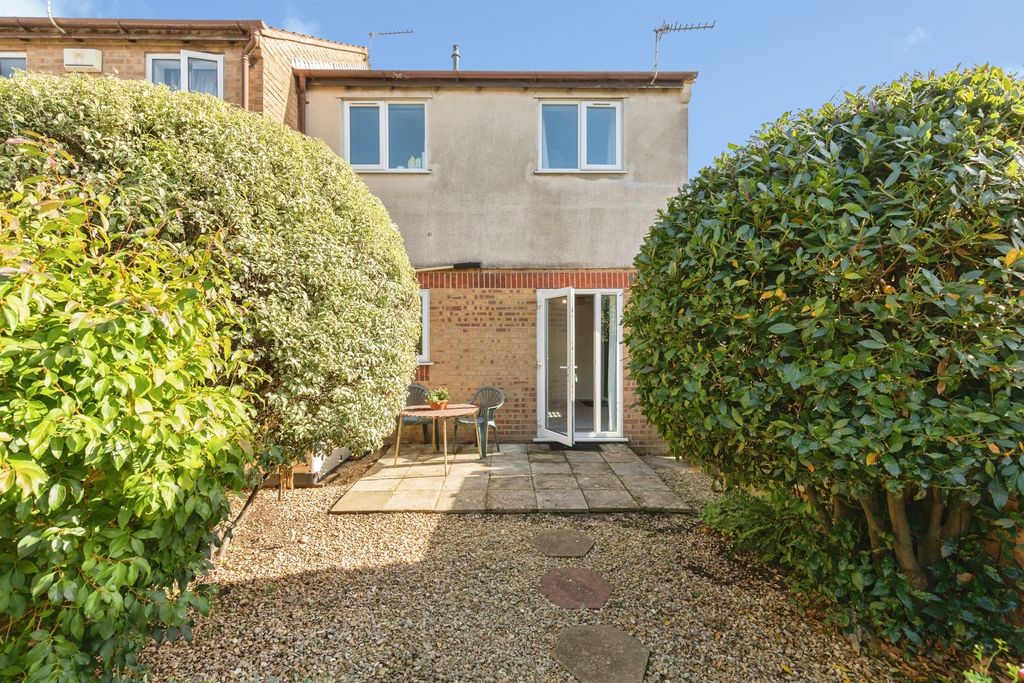 Property photo 2 of 22