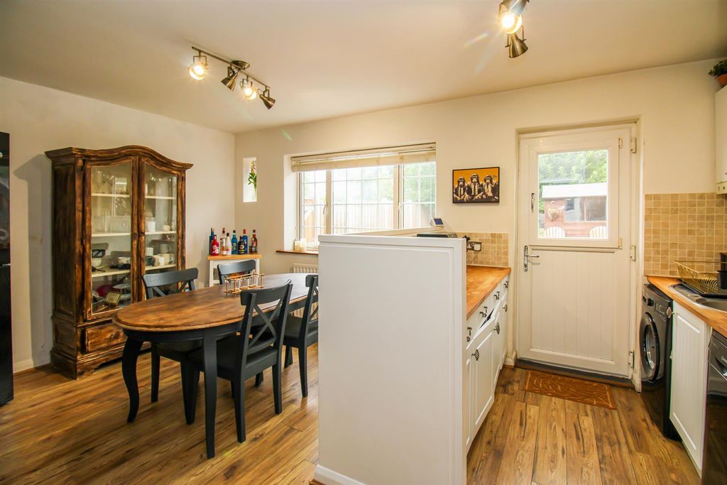 Property photo 2 of 13 Kitchen/Diner