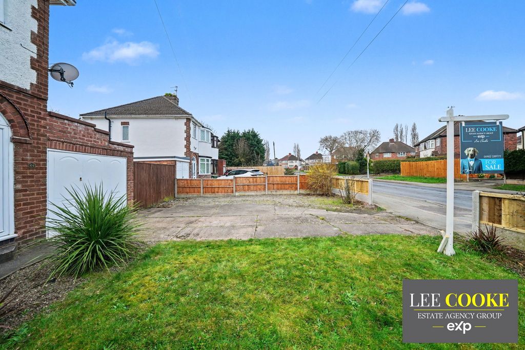Property photo 3 of 24
