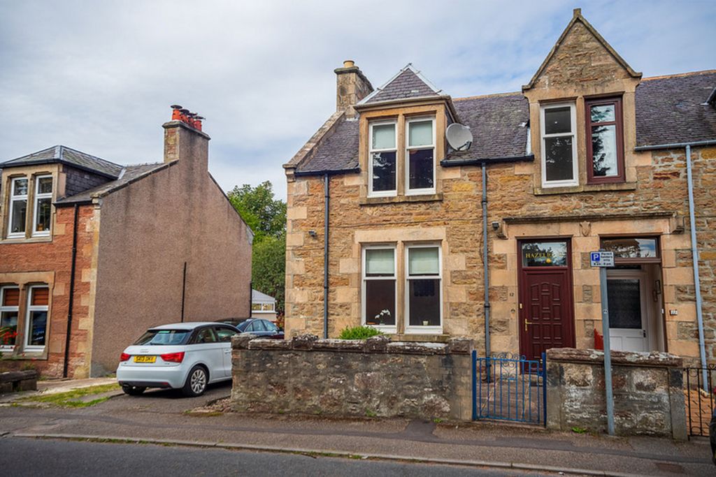 Property photo 1 of 33