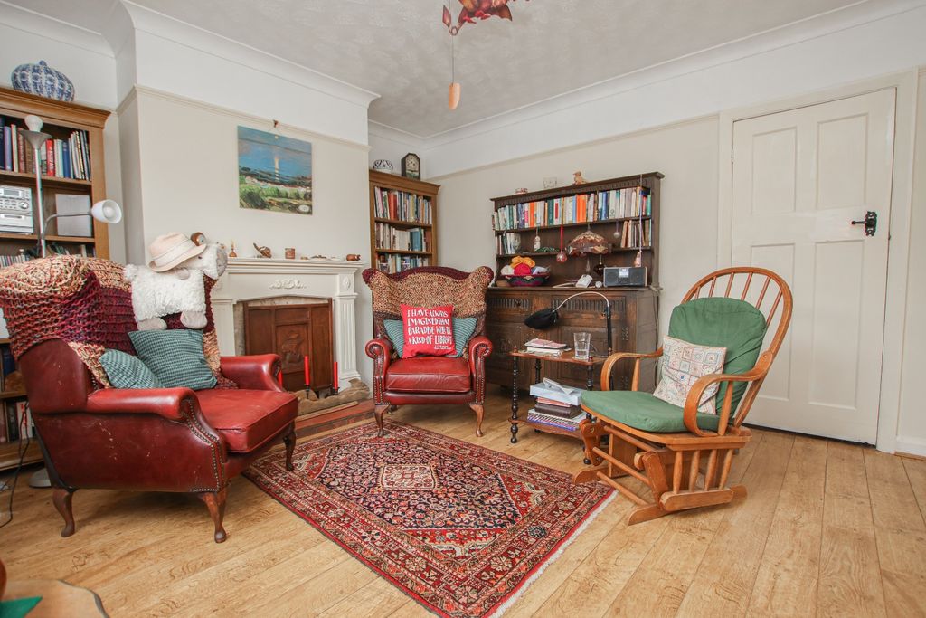 Property photo 2 of 16 5552932