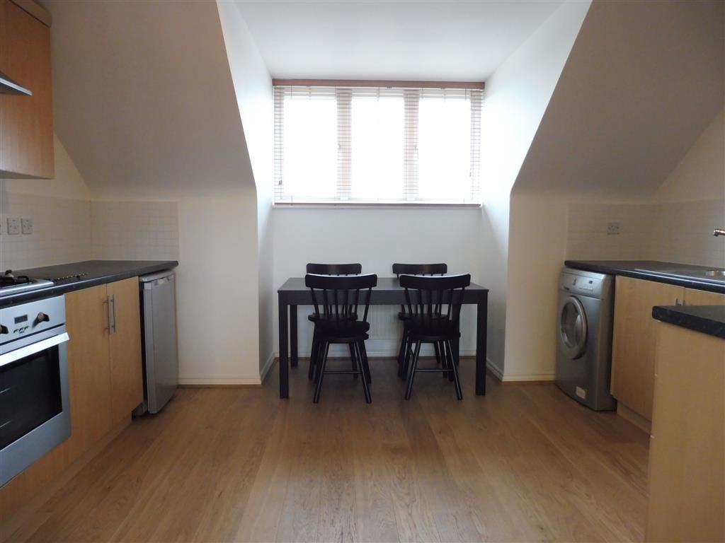 Property photo 2 of 11 Kitchen