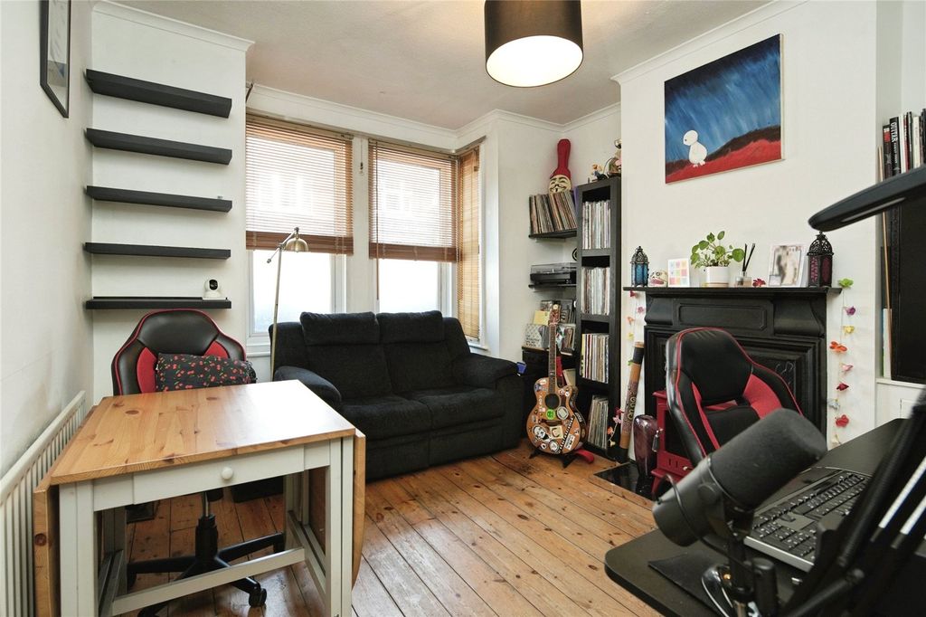 Property photo 2 of 20 Picture No. 57