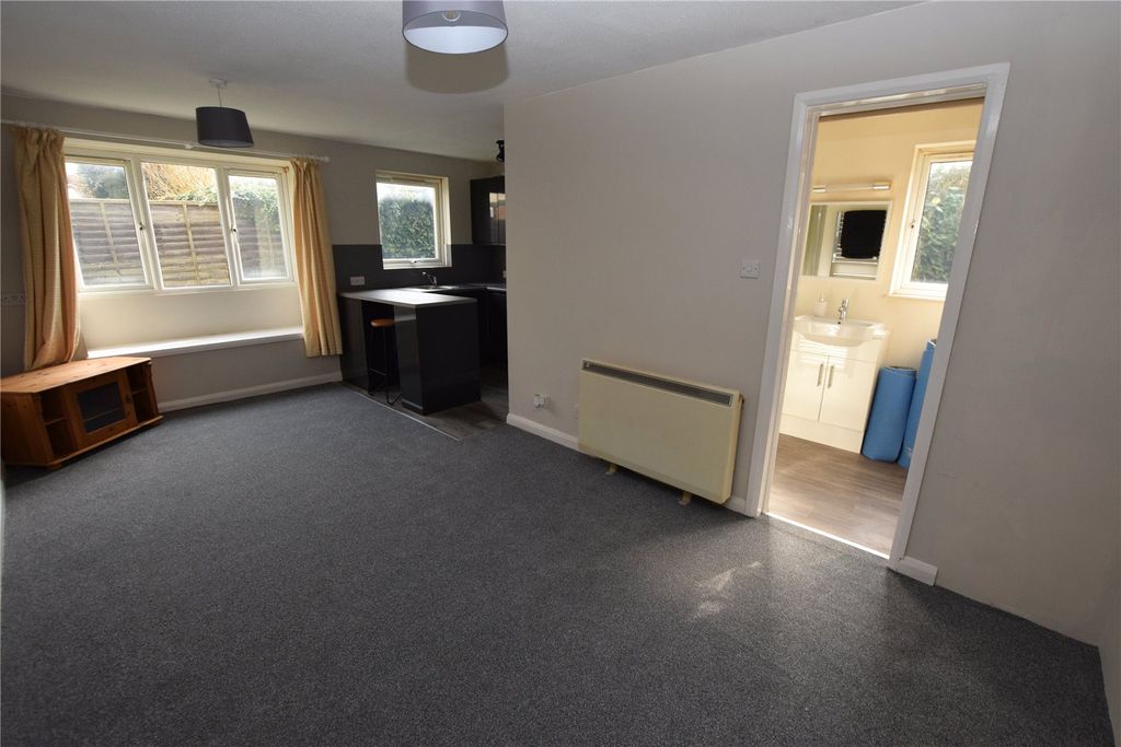 Property photo 3 of 7 Picture No. 04