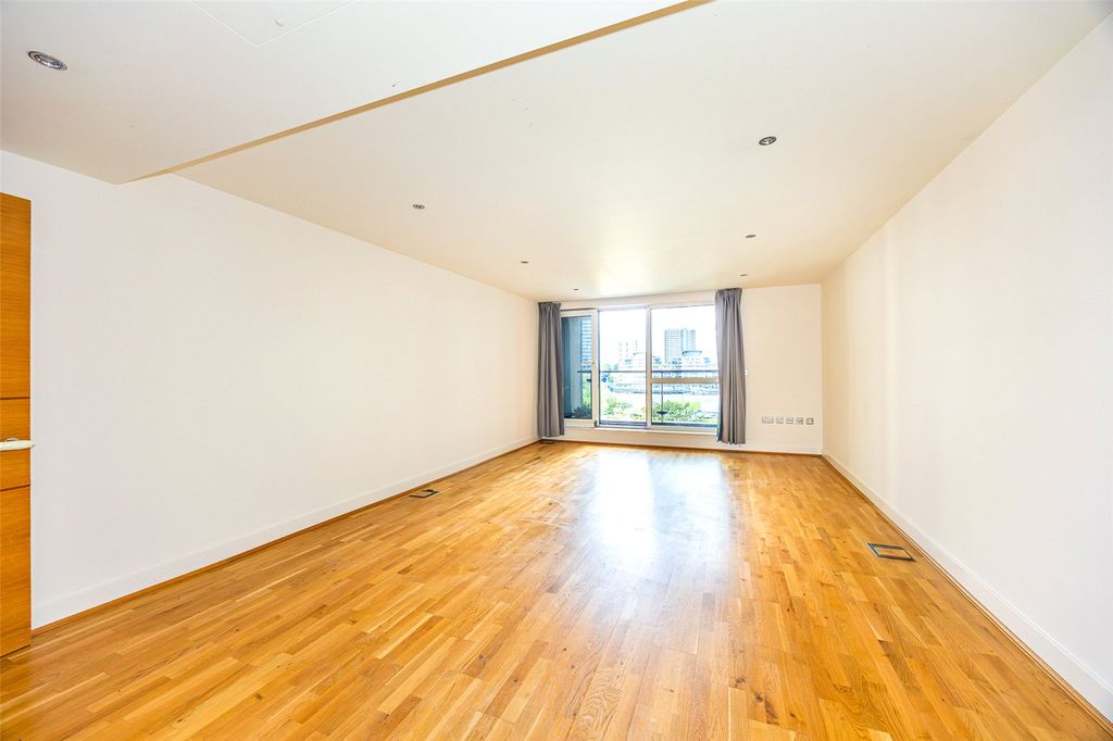 Property photo 2 of 19 Picture No. 31