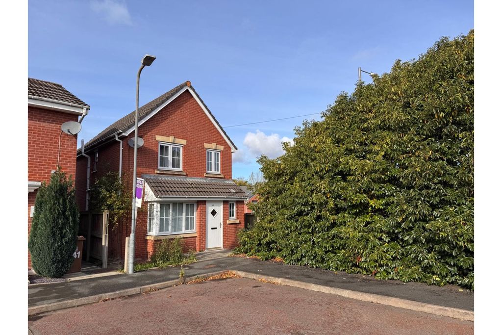 Property photo 1 of 9