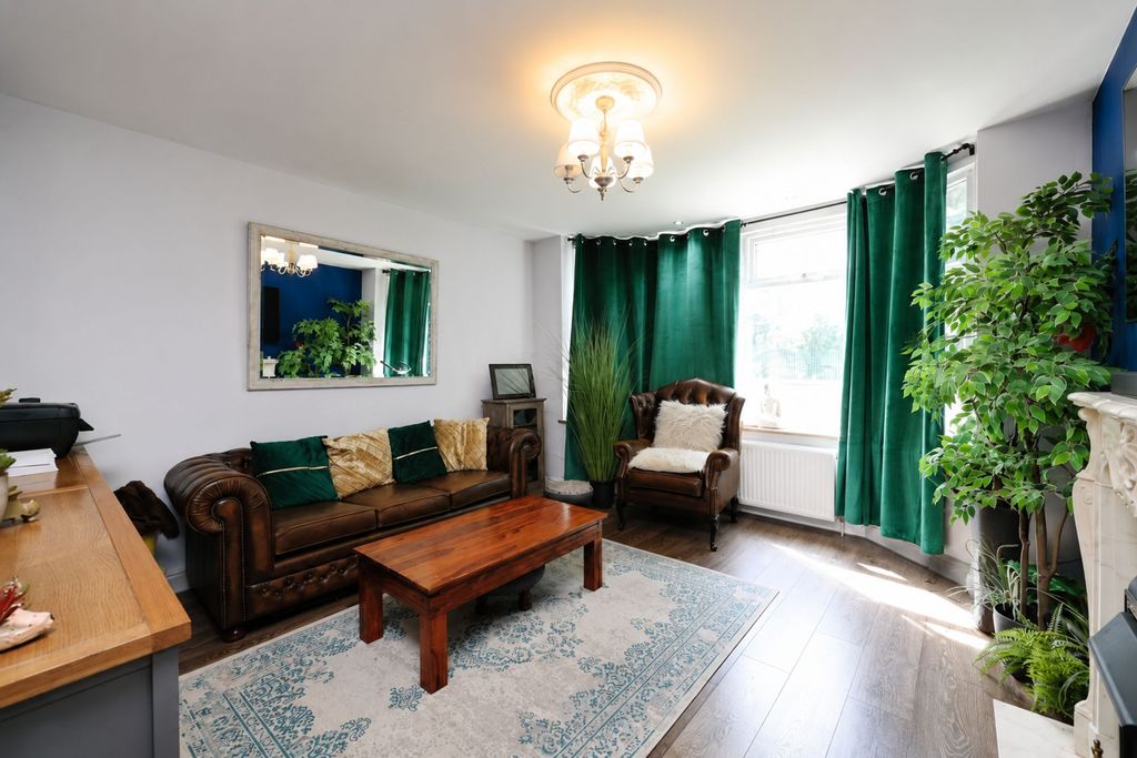 Property photo 3 of 21 Reception Room