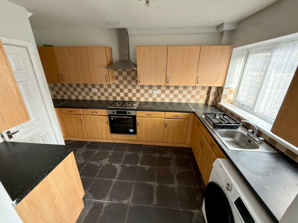 Property photo 2 of 13 Image