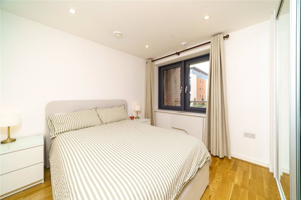 Property photo 2 of 11 Picture No. 03