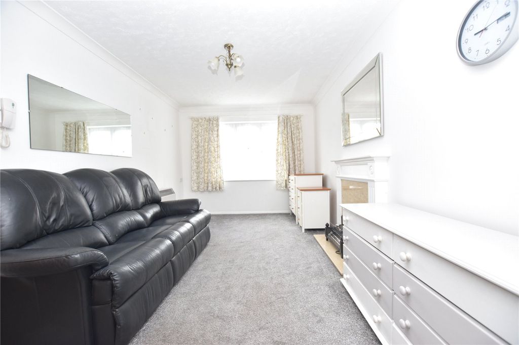 Property photo 2 of 6 Picture No. 01