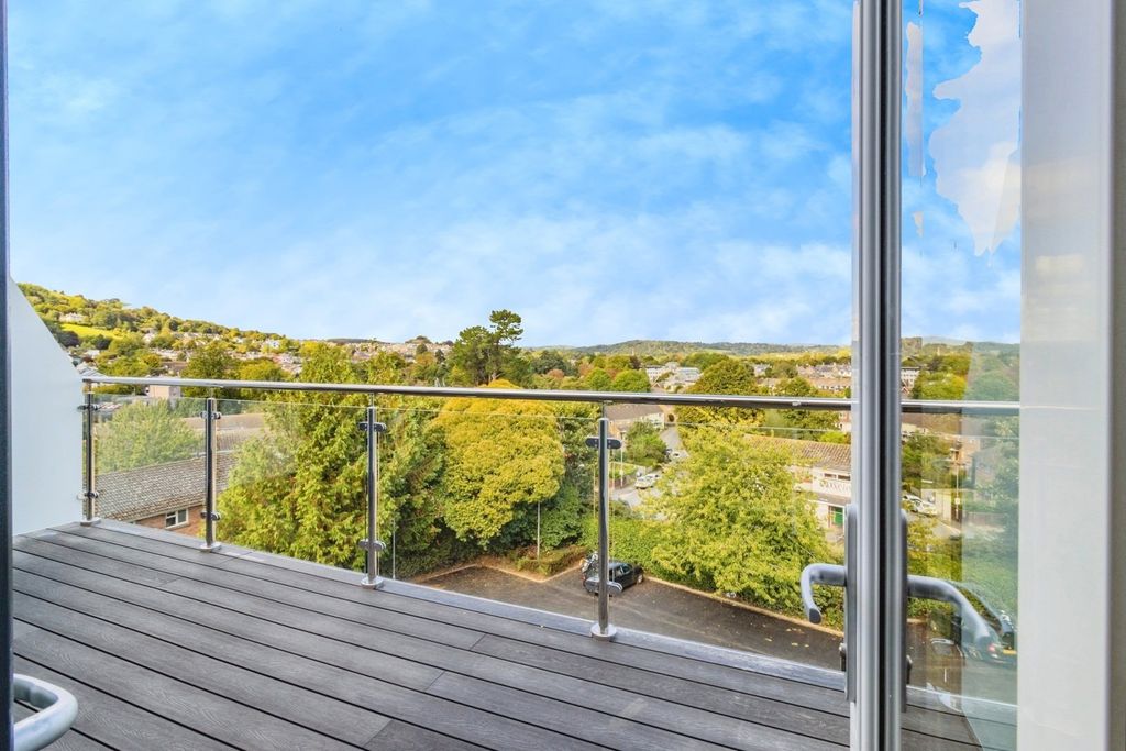 Property photo 1 of 14 Picture No. 15