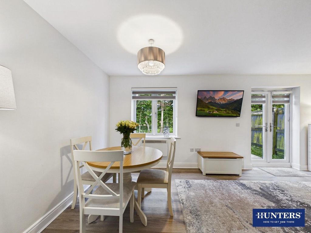Property photo 3 of 16 Living/Dining Room