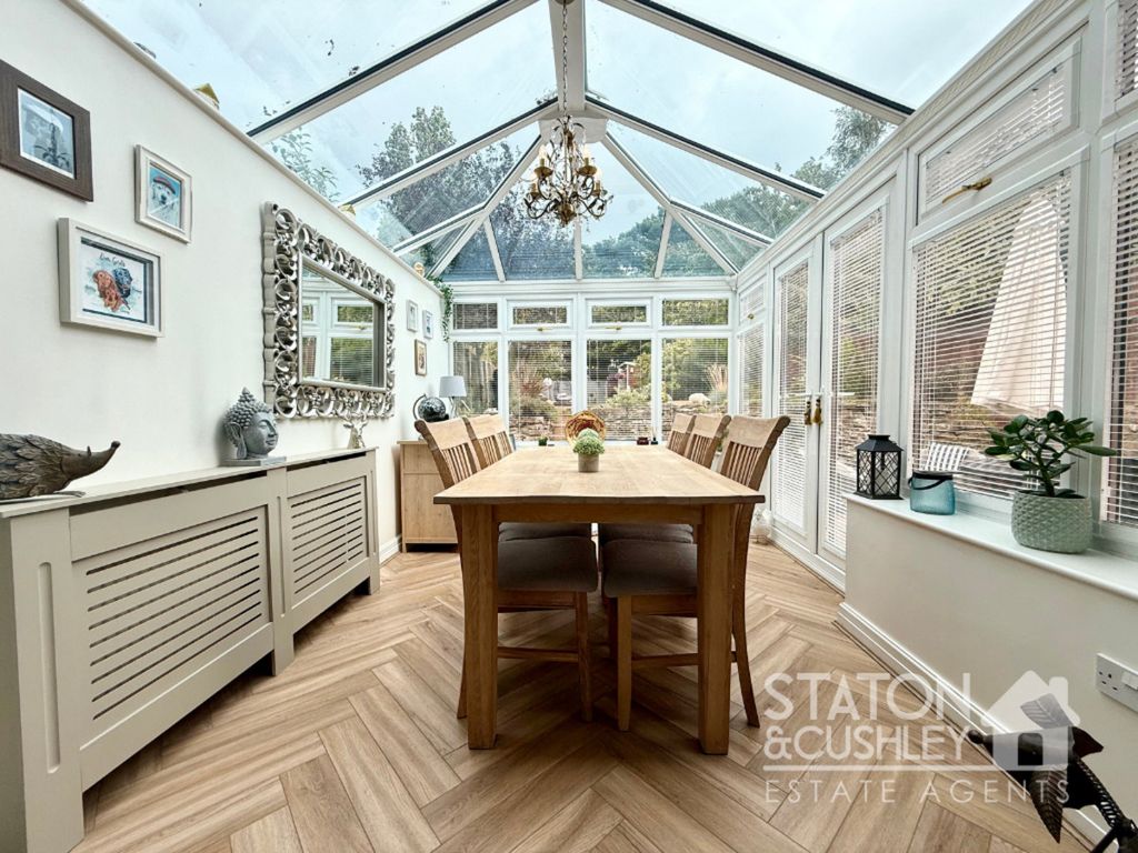 Property photo 2 of 33