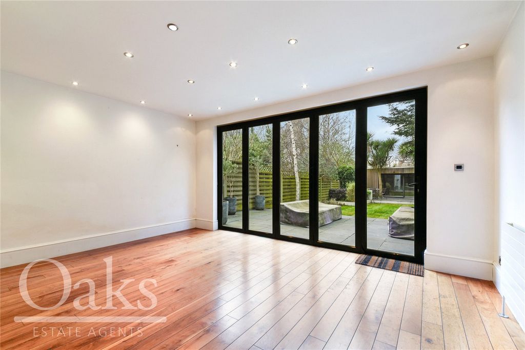 Property photo 3 of 12 Picture No. 08