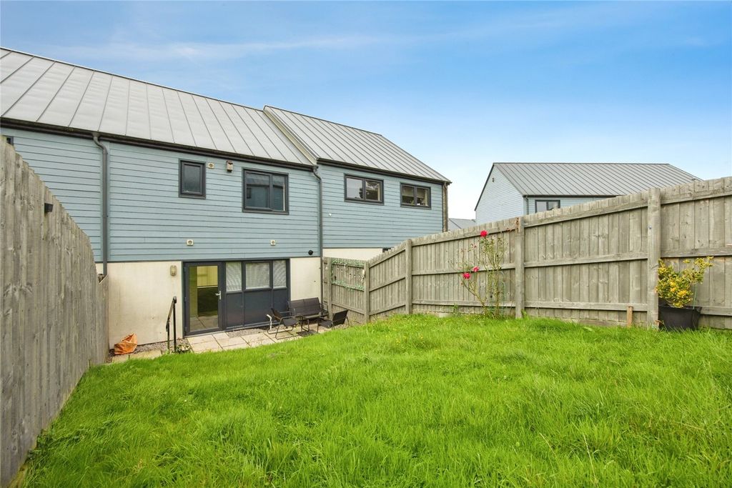 Property photo 2 of 17 Picture No. 25