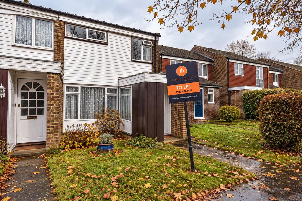 Property photo 1 of 10 Autumn Townhouse With To Let Sign.Png