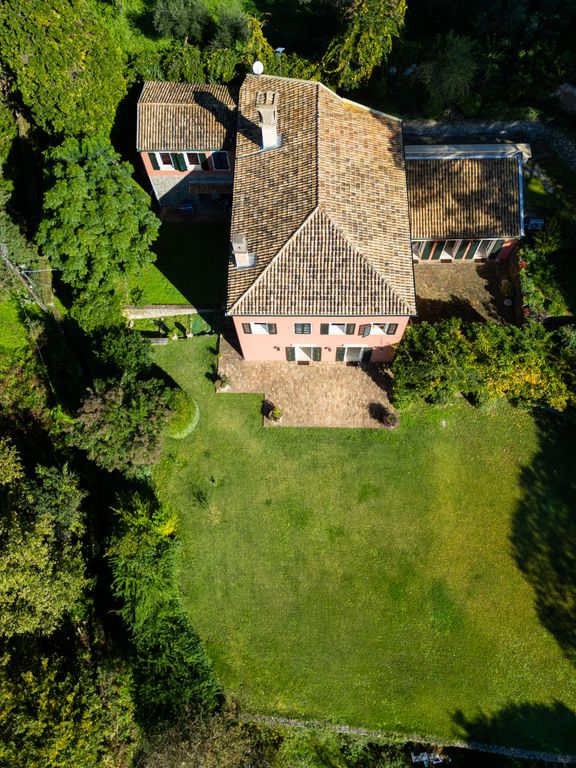 Property photo 3 of 24