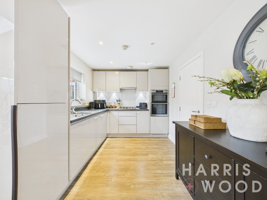 Property photo 2 of 24 4856252