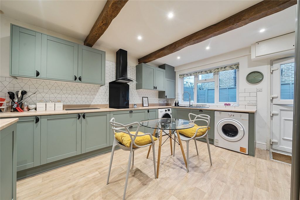 Property photo 2 of 20 Picture No. 05