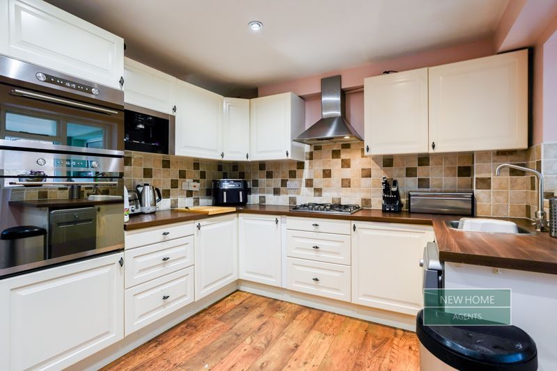 Property photo 2 of 21 Photo 17