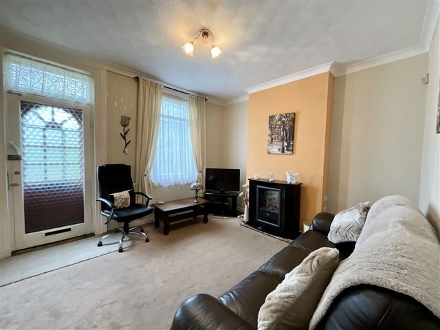 Property photo 2 of 14 Lounge