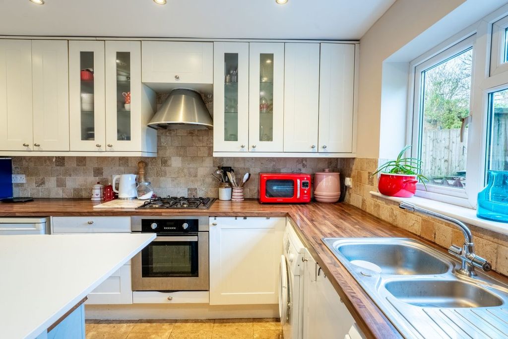 Additional image 12 of 3 bed terraced house for salePark Crescent, Abergavenny NP7