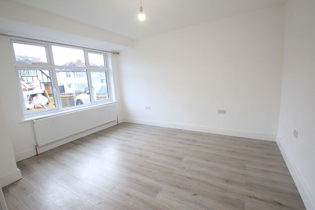 Property photo 2 of 10 Lounge