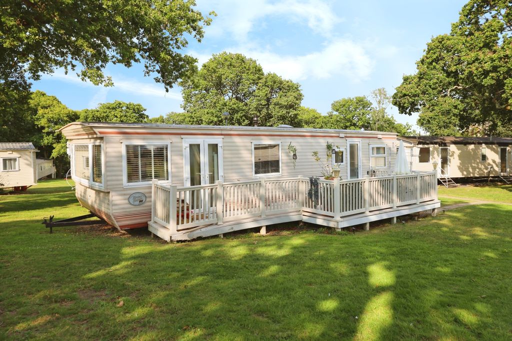 Property photo 1 of 17 Front