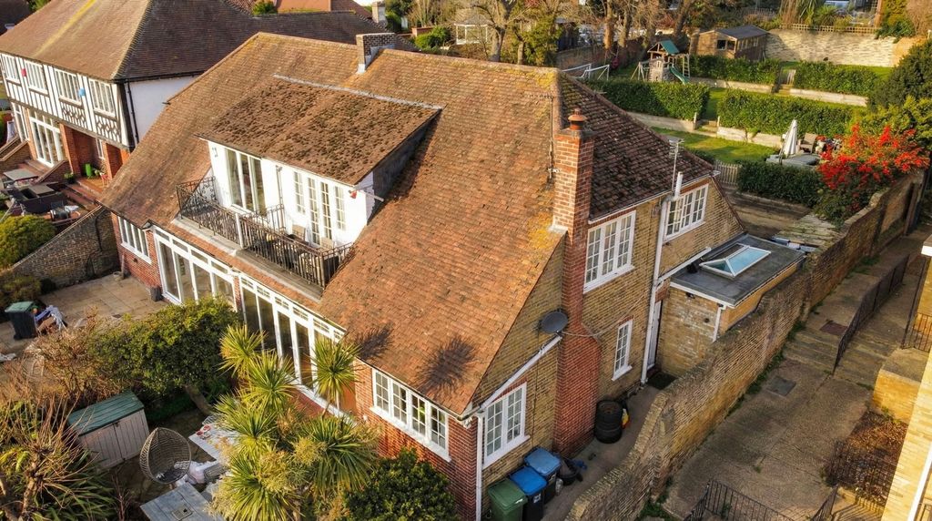 Property photo 1 of 19