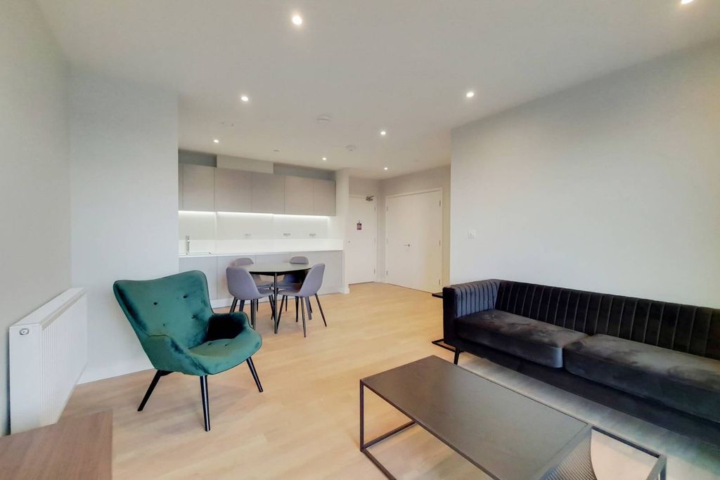 Property photo 3 of 14