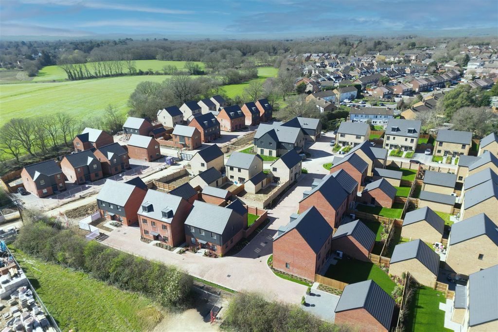 Property photo 3 of 25 Dji_0153.Jpg