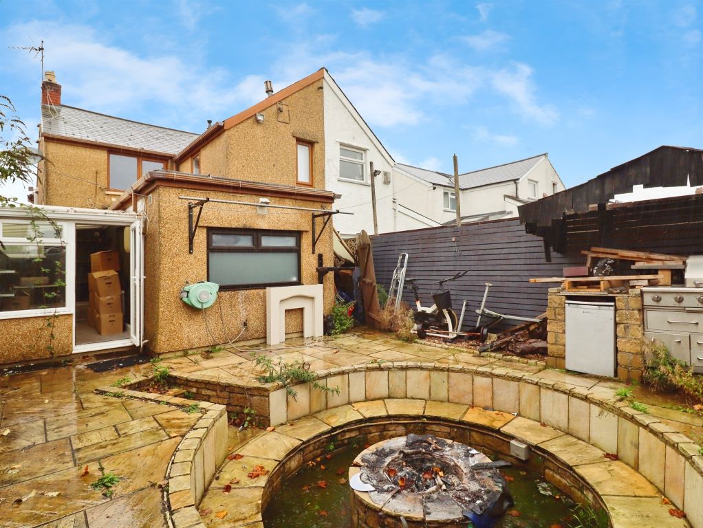 Property photo 3 of 13