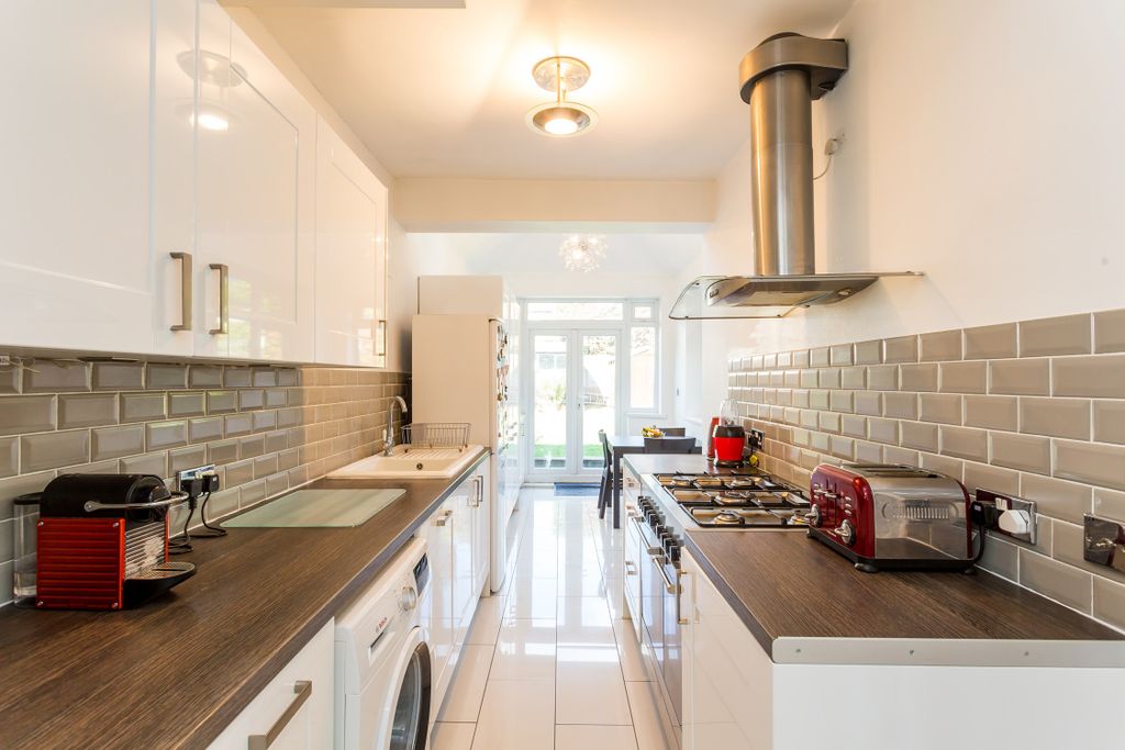 Property photo 3 of 14 180920187_Ptcg_221 B