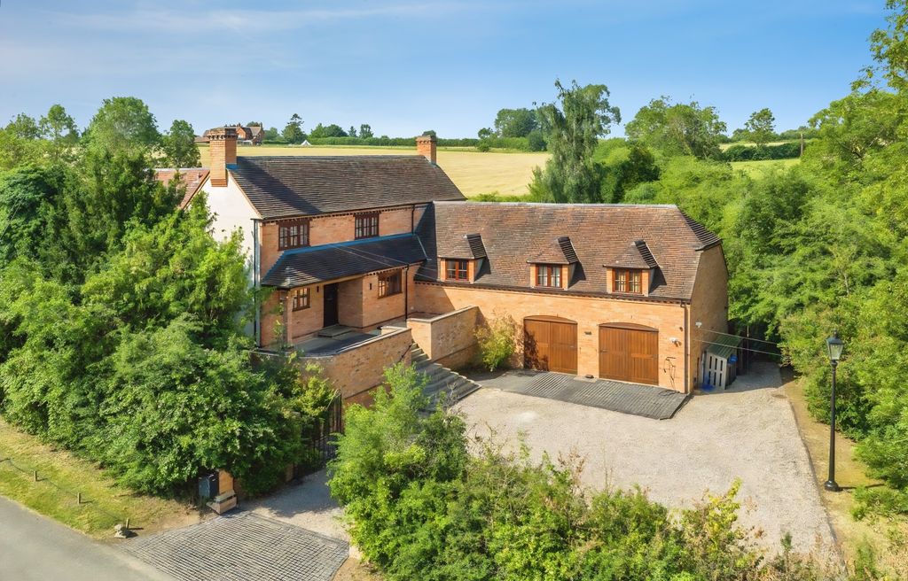 Property photo 2 of 58 D9E1B0cc-Cleeve15-006A