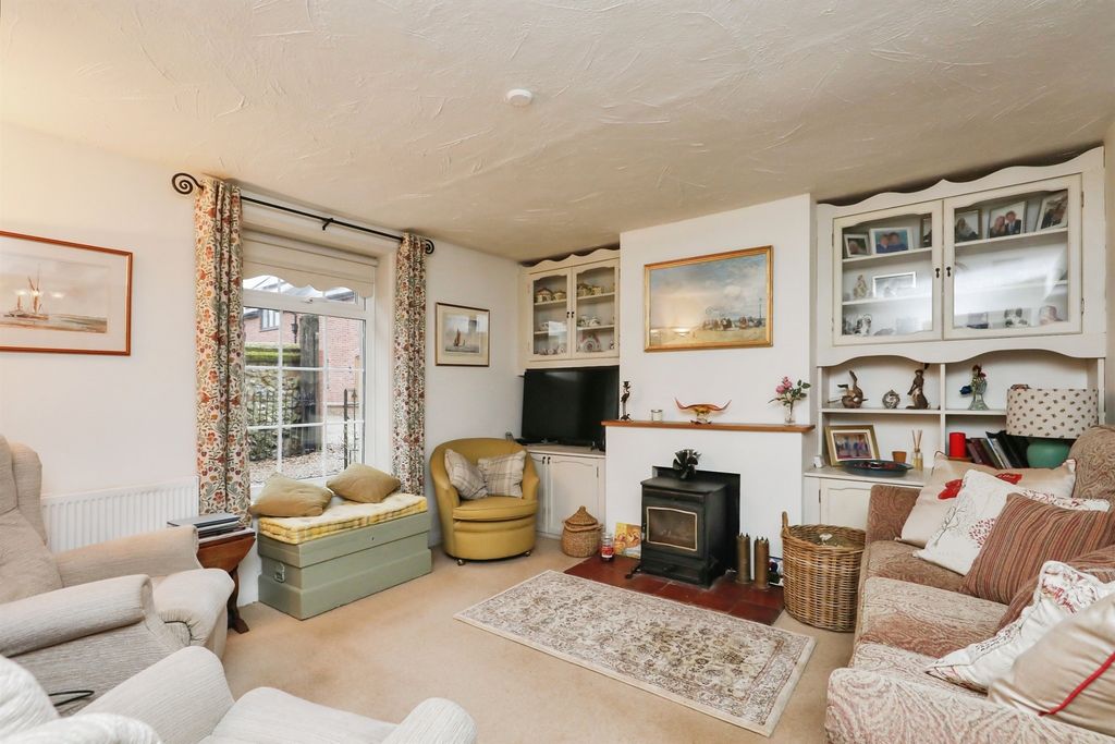 Property photo 3 of 19