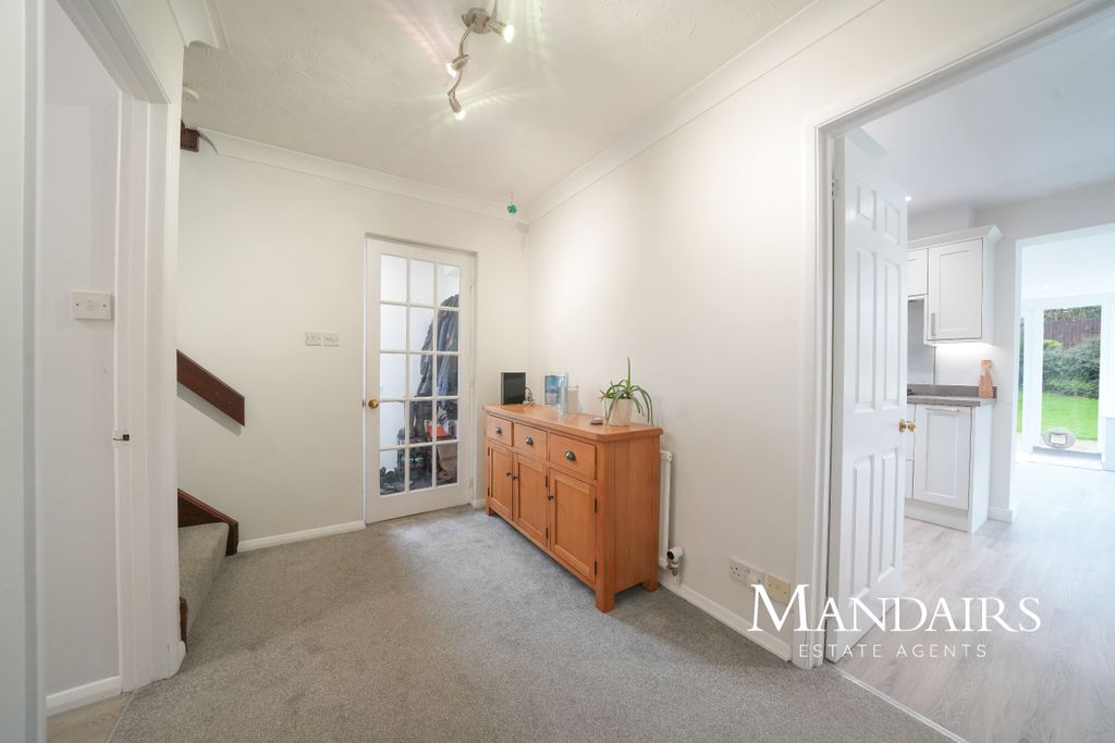 Property photo 2 of 37