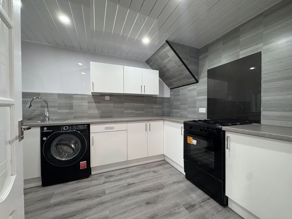 Property photo 1 of 15 Kitchen