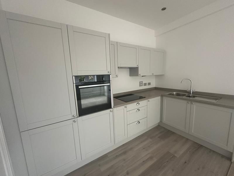 Property photo 2 of 9 Kitchen