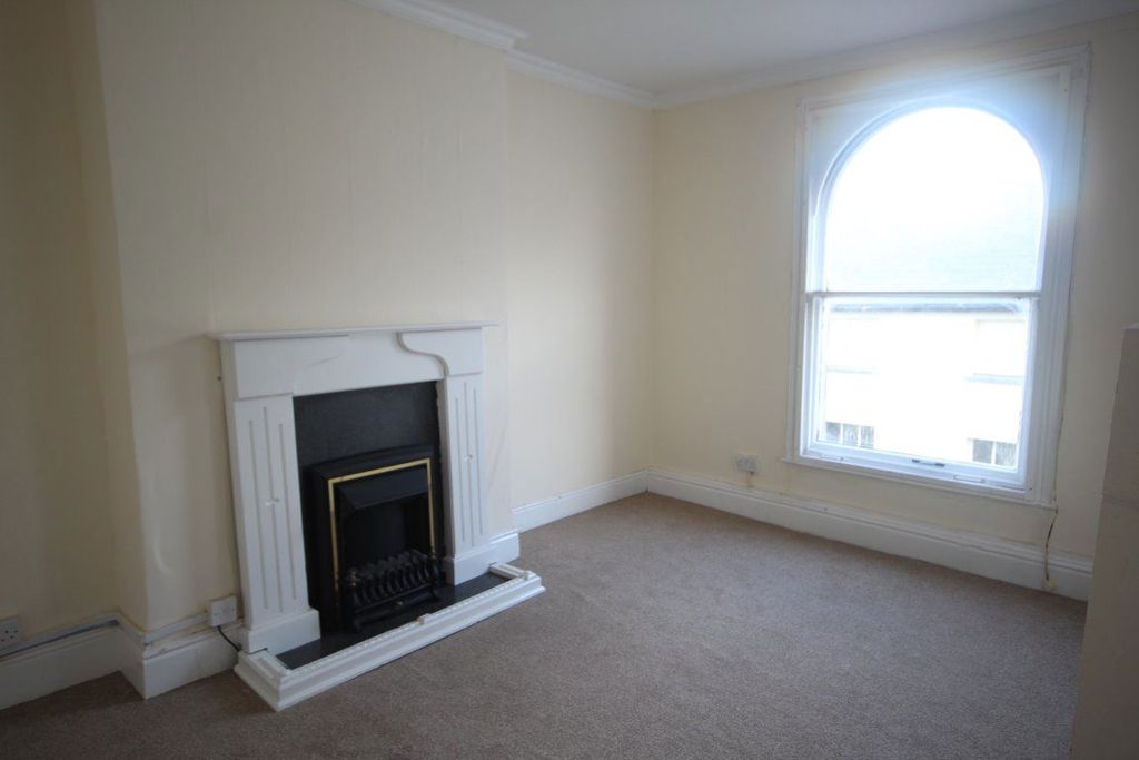 Property photo 1 of 4