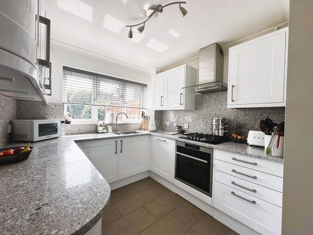 Property photo 3 of 11 2951039