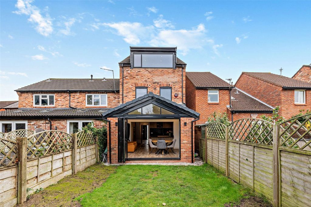 Property photo 3 of 22 Garden And Bi-Folds