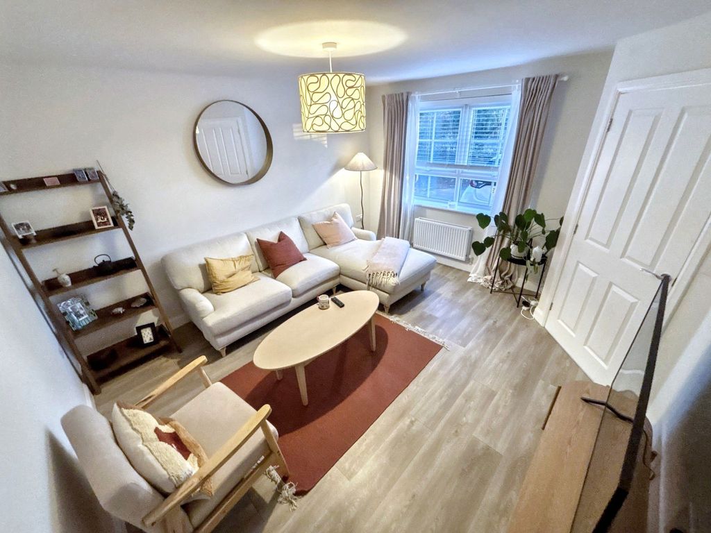 Property photo 3 of 19