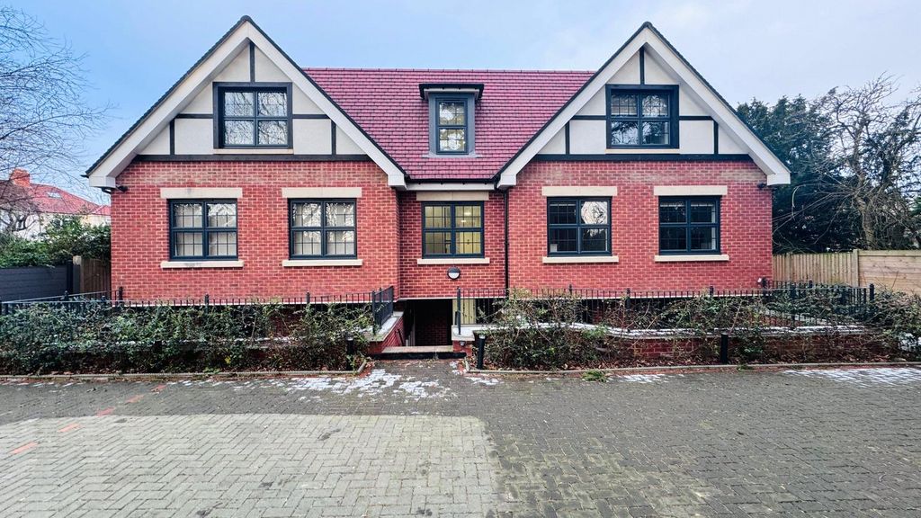 Property photo 2 of 23 Picture No. 26