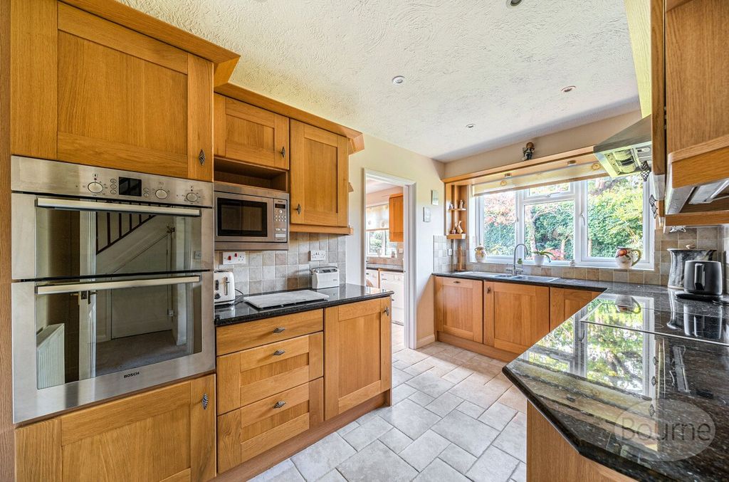 Property photo 2 of 21 Picture 2