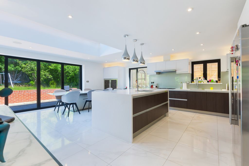 Property photo 3 of 16